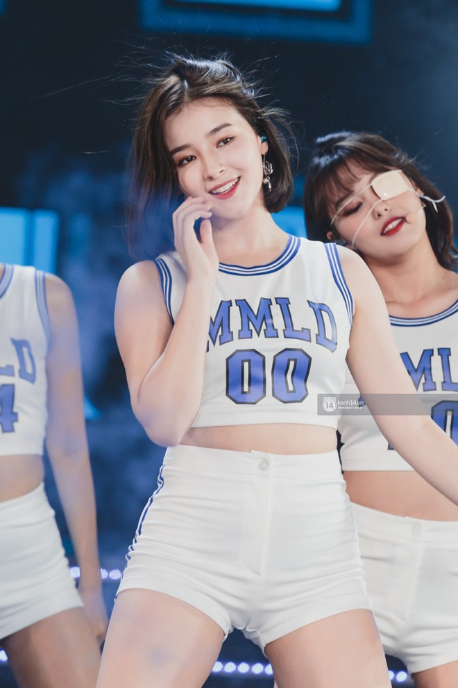 Chùm ảnh: T-ara, WINNER và quá nhiều sao Kpop đình đám cháy hết mình tại show diễn Hàn-Việt hot nhất năm 2018 - Ảnh 13.
