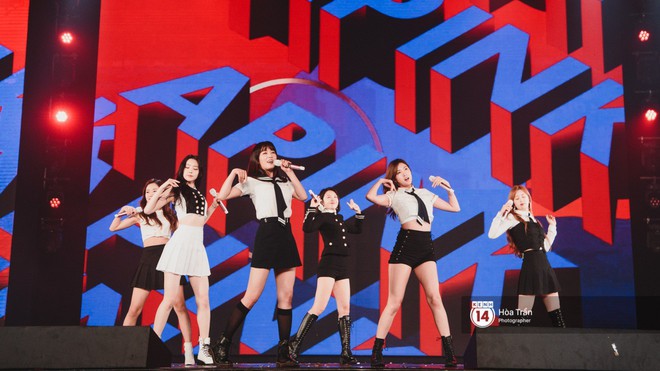 Chùm ảnh: T-ara, WINNER và quá nhiều sao Kpop đình đám cháy hết mình tại show diễn Hàn-Việt hot nhất năm 2018 - Ảnh 28.