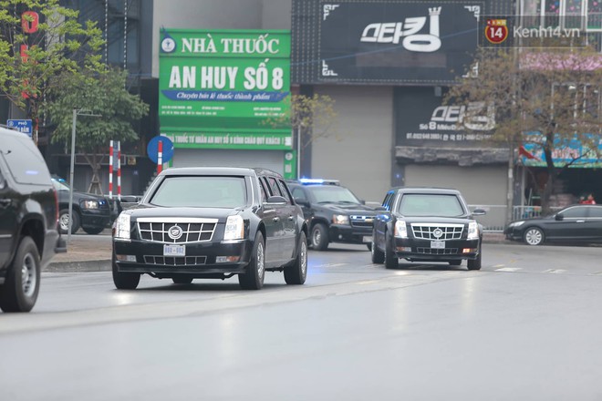 Cận cảnh si&ecirc;u xe Qu&aacute;i th&uacute; của Tổng thống Trump v&agrave; đo&agrave;n xe hộ tống tr&ecirc;n đường phố H&agrave; Nội - Ảnh 1.