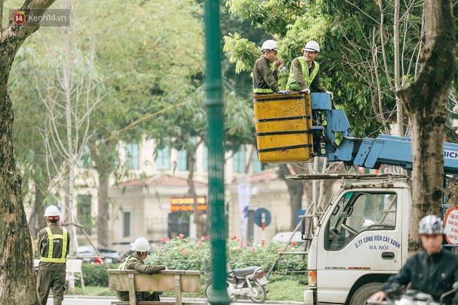 Công nhân Hà Nội làm việc xuyên đêm trước hội nghị thượng đỉnh giữa Tổng thống Donald Trump và nhà lãnh đạo Kim Jong-un - Ảnh 7.