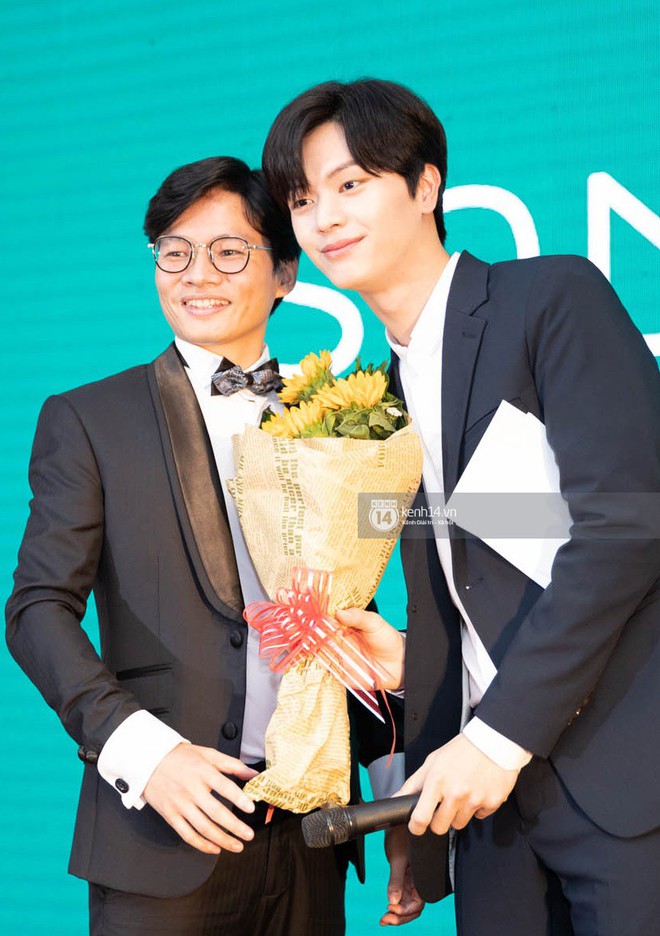 Nam thần Kpop gia thế khủng Sung Jae (BTOB) bảnh hết cỡ, bắn tiếng Anh giao lưu với fan tại sự kiện ở TP.HCM - Ảnh 9.