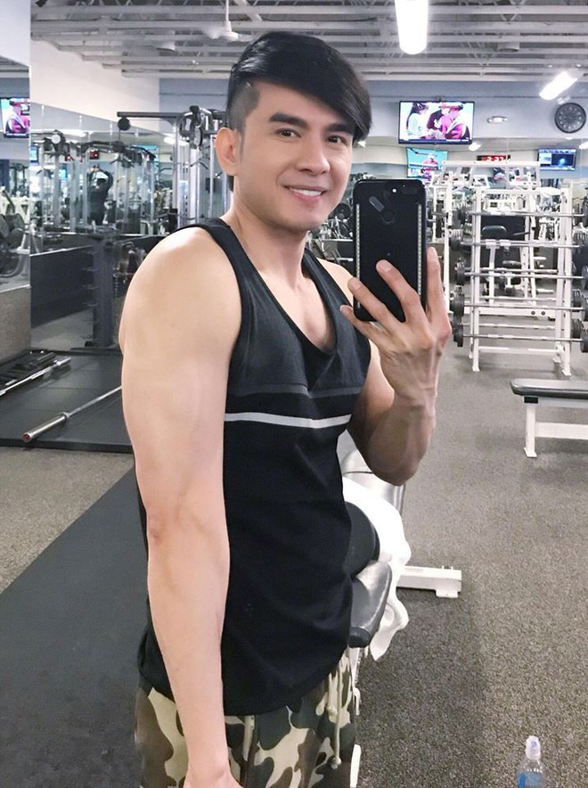 Đan Trường khiến fan &ldquo;ph&aacute;t sốt&rdquo; khi khoe th&acirc;n h&igrave;nh 6 m&uacute;i săn chắc kh&ocirc;ng thay đổi sau 10 năm - Ảnh 3.