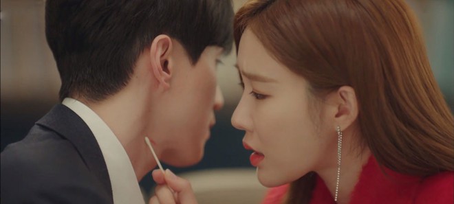 Lee Dong Wook - Yoo In Na giờ đ&atilde; chịu thả th&iacute;nh kịch độc, chẳng b&ugrave; cho mối t&igrave;nh ngược tơi tả thời Goblin! - Ảnh 28.