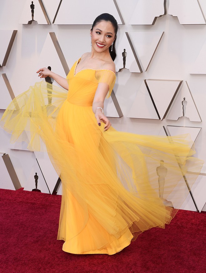 Thảm đỏ Oscar 2019: Lady Gaga bị tình tin đồn bỏ rơi, dàn Con nhà siêu giàu châu Á đọ sắc siêu anh hùng Marvel, DC - Ảnh 10.