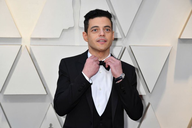 Chàng trai được cưng chiều nhất Oscar 2019: Rami Malek có 1 chiếc nơ lệch mà được bao người chỉnh giùm - Ảnh 3.