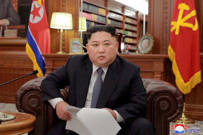 Thanh niên Triều Tiên cắt tóc giống ông Kim Jong Un  Tuổi Trẻ Online