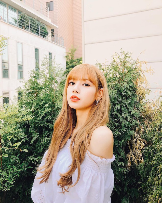 Ngược đời thay: Cùng là idol Thái, Lisa (BLACKPINK) thì bị YG “ghẻ lạnh” còn đây lại là những “hoàng tử” ở JYP - Ảnh 1.