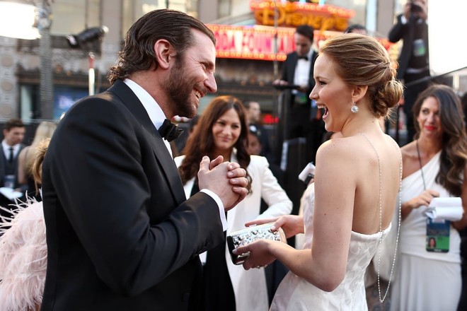 Bradley Cooper với 4 siêu phẩm, 7 lần đề cử, 0 giải đã soán ngôi thánh nhọ Leo trong Oscar! - Ảnh 10.