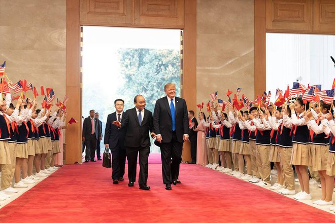 Nhà Trắng đăng tải loạt khoảnh khắc đẹp trong ngày đầu Hội nghị thượng đỉnh Mỹ - Triều tại Việt Nam - Ảnh 7.