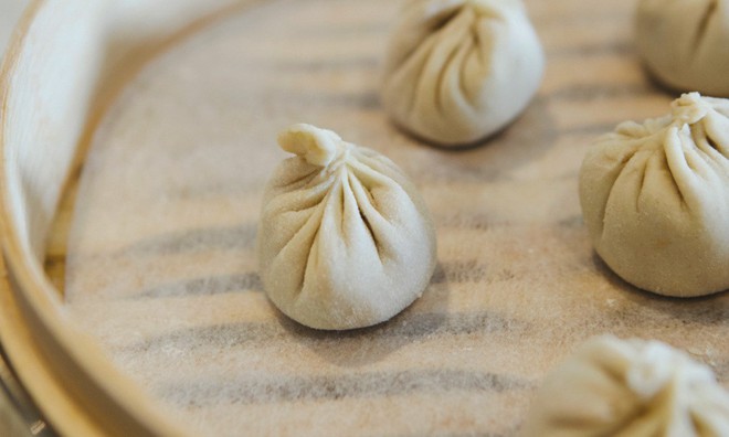 Chiếc b&aacute;nh bao trong phim ngắn đoạt giải Oscar: m&oacute;n ăn thể hiện tinh thần v&agrave; quan niệm gia đ&igrave;nh của người Trung n&oacute;i ri&ecirc;ng v&agrave; ch&acirc;u &Aacute; n&oacute;i chung - Ảnh 5.