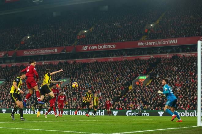 Trút giận lên Watford, Liverpool bảo vệ thành công ngôi đầu Premier League - Ảnh 7.