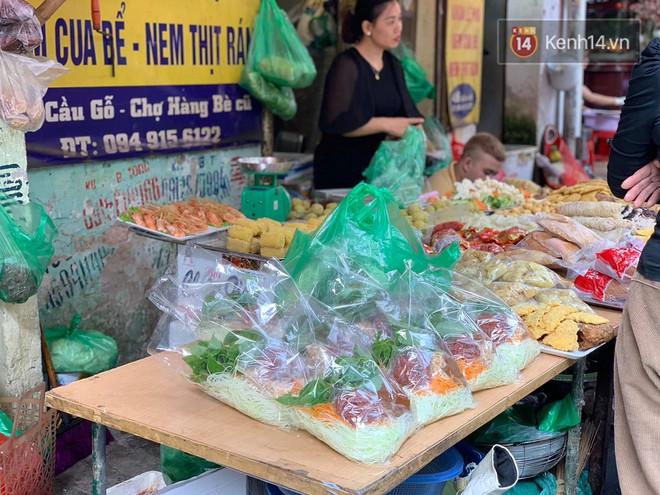 Chợ Hàng Bè đông đến kinh ngạc: giờ vẫn chưa sắm Tết thì đây là địa chỉ có tất cả mọi thứ ngon cho bạn - Ảnh 14.