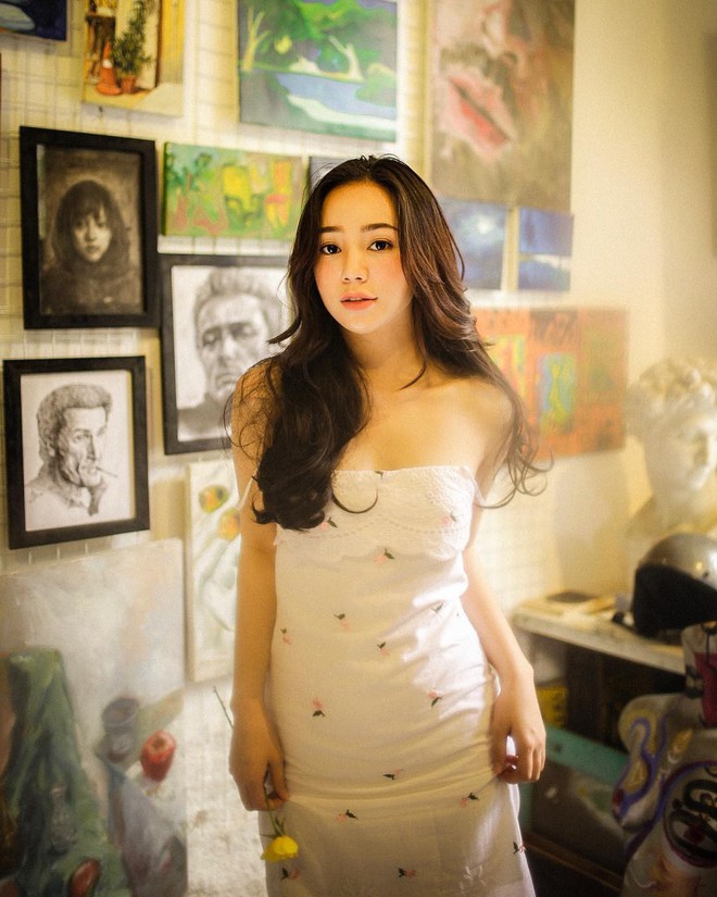 Cuộc sống vi&ecirc;n m&atilde;n muốn g&igrave; c&oacute; nấy của d&agrave;n hot girl tuổi Hợi sinh năm 1995 - Ảnh 1.