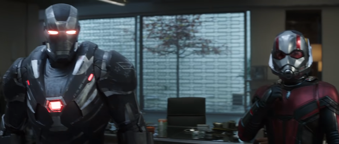 Teaser Avengers: Endgame ra mắt rồi mà sao Captain America lại không vui thế kia? - Ảnh 2.