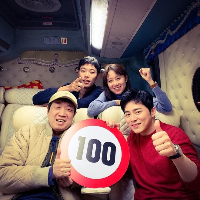 Dân Hàn ùn ùn kéo nhau ra rạp dịp Tết, phim của Gong Hyo Jin cán mốc 1 triệu lượt vé chỉ trong 6 ngày - Ảnh 5.