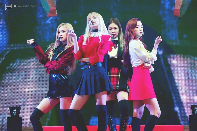 BLACKPINK và BTS cùng đụng độ tháng 4: Tin hay không thuyết âm mưu YG đang ké fame? - Ảnh 2.