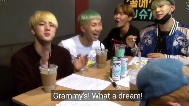 BTS th&agrave;nh nghệ sĩ H&agrave;n đầu ti&ecirc;n dự Grammy, fan nổi da g&agrave; v&igrave; ph&aacute;t hiện đ&acirc;y l&agrave; lời ti&ecirc;n đo&aacute;n th&agrave;nh sự thật của Suga - Ảnh 1.