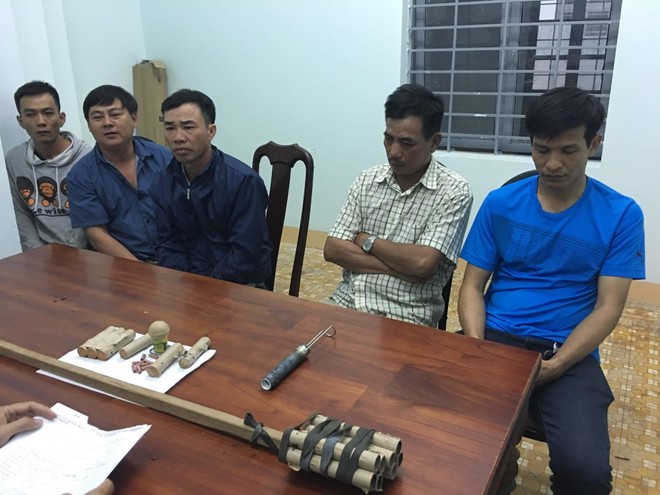 Bị ph&aacute;t hiện đốt ph&aacute;o, người đ&agrave;n &ocirc;ng đ&aacute;nh c&ocirc;ng an rồi bỏ trốn ng&agrave;y đầu năm Kỷ Hợi 2019 - Ảnh 1.