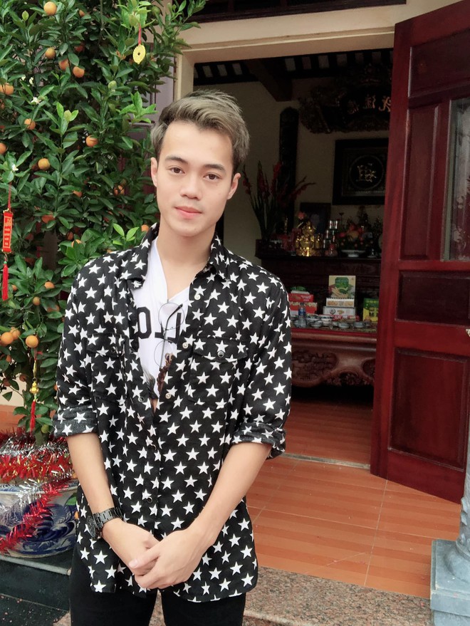 Trang phục Tết của cầu thủ Việt Nam: người cool ngầu, người giản dị - Ảnh 6.