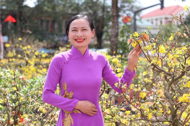 Sợ ngồi m&aacute;y t&iacute;nh nhiều c&oacute; hại, mẹ nghĩ ra c&aacute;ch bảo vệ m&igrave;nh si&ecirc;u lầy ai nh&igrave;n thấy cũng cười b&ograve; - Ảnh 2.