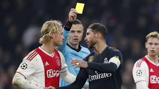 Đội trưởng Real Madrid trả gi&aacute; sau khi lỡ mồm thừa nhận cố t&igrave;nh d&iacute;nh th&ecirc;m thẻ v&agrave;ng - Ảnh 1.