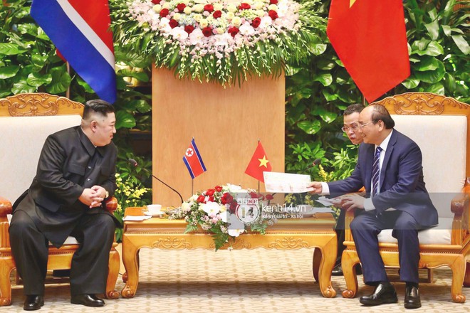 Chủ tịch Kim Jong-un kết thúc ngày đầu tiên thăm hữu nghị chính thức Việt Nam sau các cuộc diện kiến lãnh đạo nhà nước - Ảnh 11.