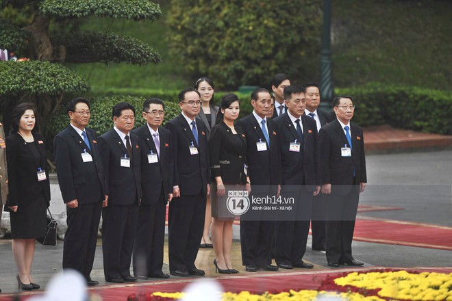 Chủ tịch Kim Jong-un kết thúc ngày đầu tiên thăm hữu nghị chính thức Việt Nam sau các cuộc diện kiến lãnh đạo nhà nước - Ảnh 5.