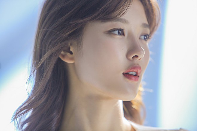 Kim Yoo Jung 20 tuổi xinh đẹp đến nữ thần cũng phải kiêng dè - Ảnh 2.