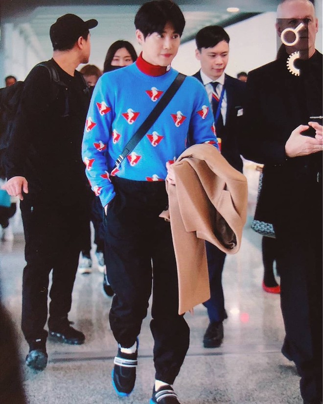 Cho&aacute;ng với đo&agrave;n vệ sĩ h&ugrave;ng hậu hộ tống c&aacute;c th&agrave;nh vi&ecirc;n EXO dự sự kiện quốc tế: Ho&agrave;nh tr&aacute;ng như phim bom tấn! - Ảnh 3.