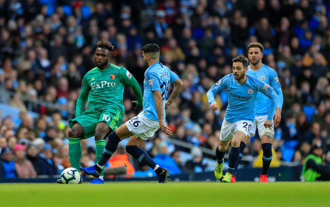 Ghi 3 b&agrave;n thắng thần tốc đầu hiệp hai, Man City cho Liverpool h&iacute;t kh&oacute;i trong cuộc đua v&ocirc; địch Ngoại hạng Anh - Ảnh 1.