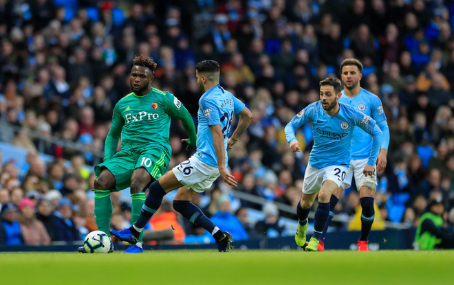 Ghi 3 bàn thắng thần tốc đầu hiệp hai, Man City cho Liverpool hít khói trong cuộc đua vô địch Ngoại hạng Anh - Ảnh 1.