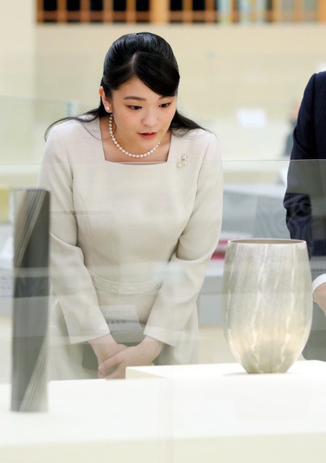Mako nàng công chúa Nhật Bản: Rời hoàng tộc vì tình yêu, chấp nhận chờ "hoàng tử" trả nợ xong mới cưới - Ảnh 4.