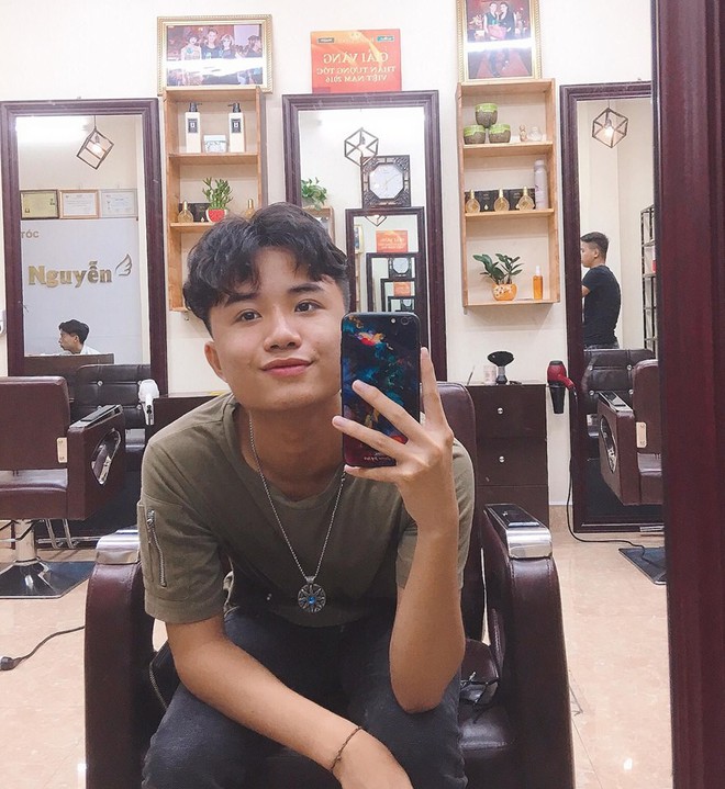 Nam sinh bất ngờ l&ecirc;n gi&aacute; nhờ m&agrave;n giả g&aacute;i xuất thần, pose ảnh cực c&aacute; t&iacute;nh - Ảnh 9.