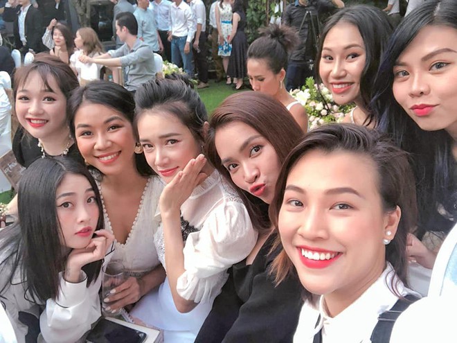 Đ&aacute;m cưới quy tụ d&agrave;n kh&aacute;ch mời to&agrave;n mỹ nh&acirc;n Vbiz: Nh&atilde; Phương mới sinh con cũng lộ diện! - Ảnh 2.