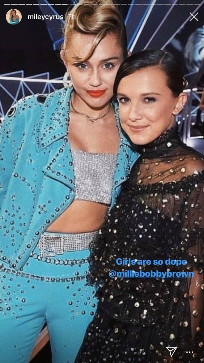 Suddenly Miley Cyrus strangely remembered her past, posted a photo of when she was close to Taylor Swift and even kissed Katy Perry - Photo 22.
