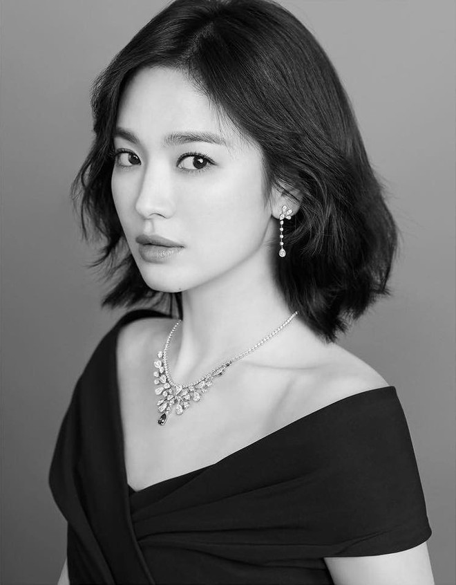 D&ugrave; ai n&oacute;i ngả n&oacute;i nghi&ecirc;ng, Song Hye Kyo vẫn cứ khoe ảnh xinh đẹp ng&uacute;t ng&agrave;n đ&acirc;y nh&eacute; cả nh&agrave;! - Ảnh 3.