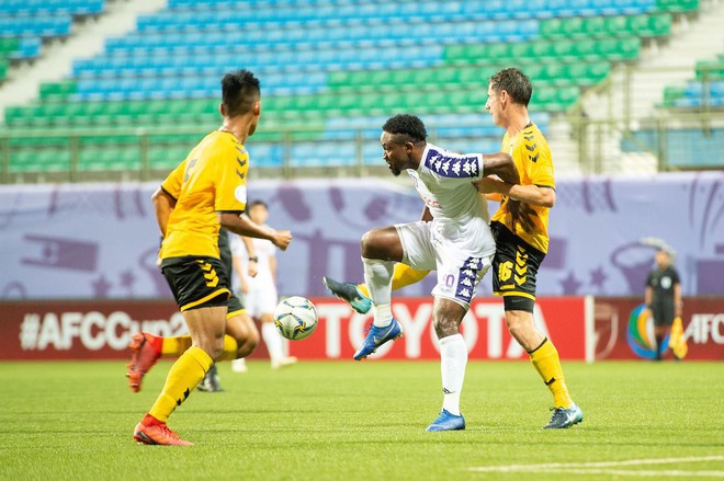 Tampines Rovers 1-1 CLB Hà Nội: Phút lơ đễnh của hàng thủ khiến Hà Nội đánh rơi chiến thắng đáng tiếc - Ảnh 1.