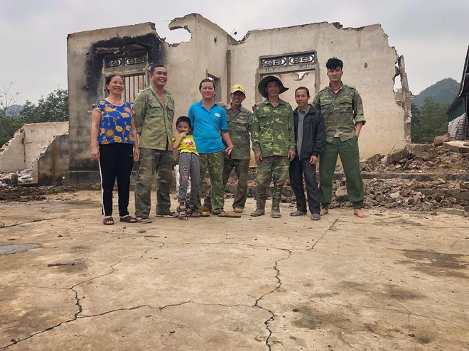 Có ai như Văn Hoàng, dành kì nghỉ đi làm phụ hồ, tự xây nhà mới mà vẫn tiếc nuối kỉ niệm ở căn nhà cũ - Ảnh 1.