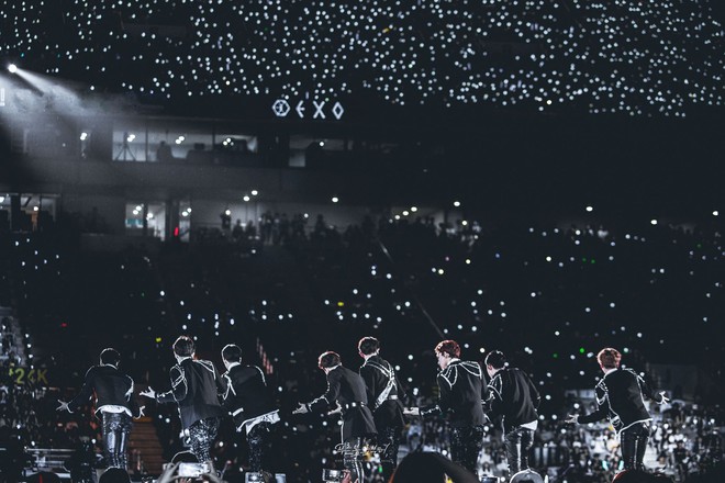 Nếu l&agrave; một fan Kpop thực thụ, c&oacute; lẽ ai cũng từng nếm trải 7 khoảnh khắc đau l&ograve;ng n&agrave;y - Ảnh 2.