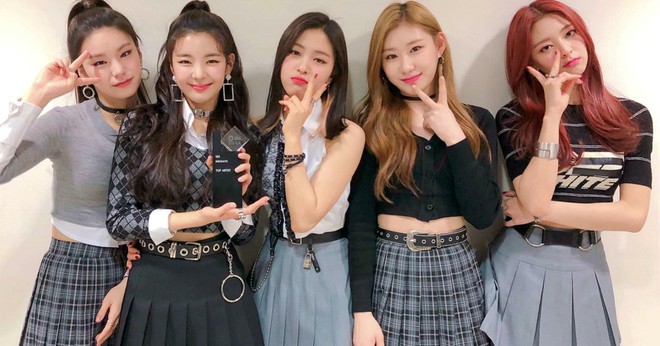Nh&igrave;n chuỗi kỉ lục ITZY đạt được trong th&aacute;ng đầu debut, fan th&ecirc;m chắc chắn về danh hiệu t&acirc;n binh của năm - Ảnh 7.
