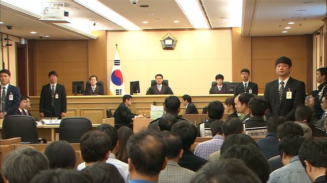Bị 10 nạn nhân tố quay lén và tung clip sex, Jung Joon Young có thể sẽ phải đối mặt với mức án nặng đến mức nào? - Ảnh 1.