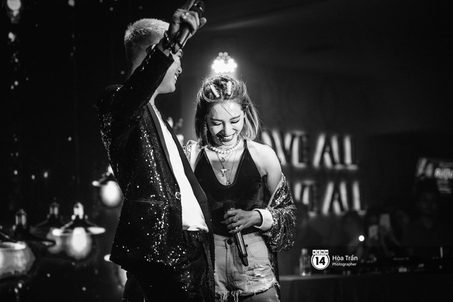 Emily v&agrave; Big Daddy kh&oacute;a m&ocirc;i nhau cực ngọt, c&ocirc;ng khai n&oacute;i lời y&ecirc;u l&atilde;ng mạn tại concert đầu ti&ecirc;n trong sự nghiệp - Ảnh 9.