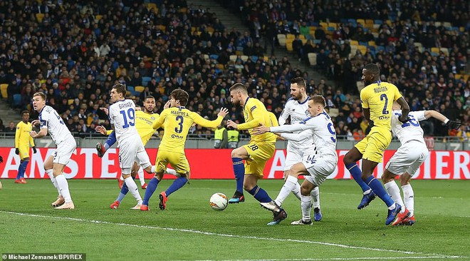 Siêu chân gỗ nổ tưng bừng, Chelsea vùi dập đối thủ 8-0 ở Europa League - Ảnh 2.