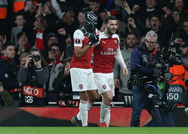 Chiến binh báo đen tỏa sáng, Arsenal ngược dòng xuất sắc tiến vào tứ kết Europa League - Ảnh 6.