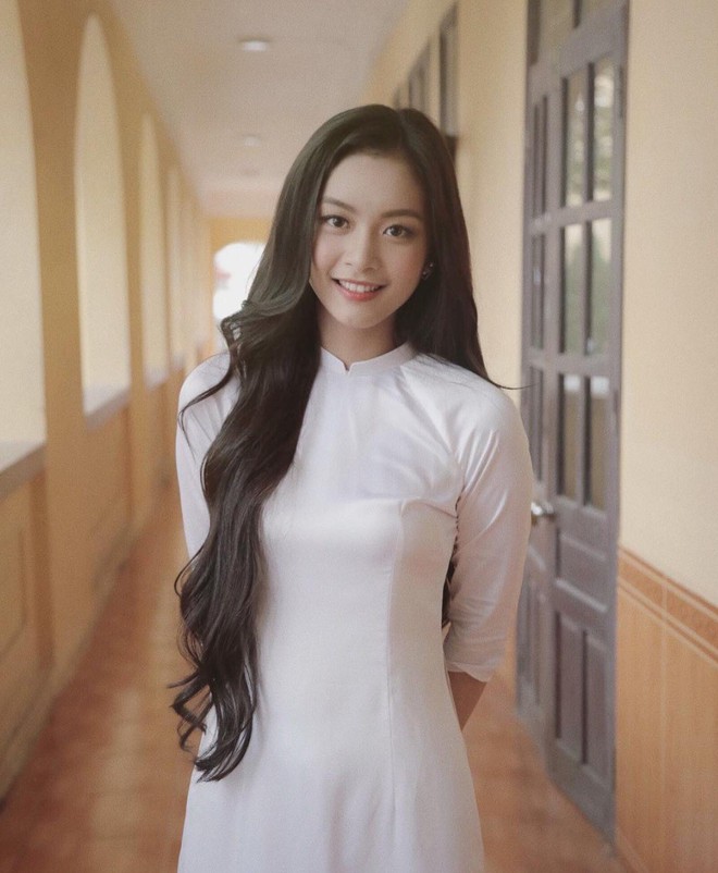 Những nữ sinh từng nổi đ&igrave;nh đ&aacute;m một thời b&acirc;y giờ ra sao? - Ảnh 29.