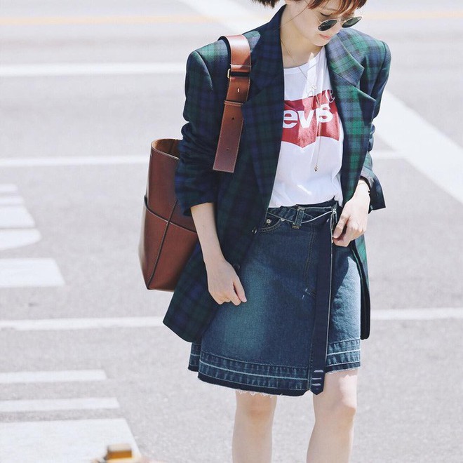 Nếu bạn nghĩ blazer qu&aacute; nghi&ecirc;m nghị th&igrave; nhầm to rồi, 15 gợi &yacute; mix&match n&agrave;y đủ chứng minh điều ho&agrave;n to&agrave;n ngược lại - Ảnh 12.