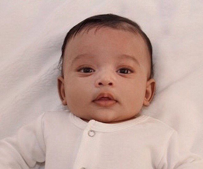 Kim Kardashian lần đầu hé lộ thông tin về người phụ nữ giúp cô mang thai đứa con thứ 4 với Kanye - Ảnh 2.