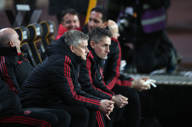 Công cùn và thủ kém, Manchester United bị đá bay khỏi FA Cup ở tứ kết - Ảnh 1. Công cùn và thủ kém, Manchester United bị đá bay khỏi FA Cup ở tứ kết - Ảnh 1.