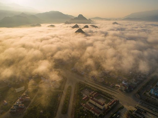 Bình minh Mù Cang Chải” - bức ảnh của nhiếp ảnh gia người Việt lọt top 12 ảnh đẹp trên National Geographic khiến bạn bè quốc tế trầm trồ - Ảnh 6.