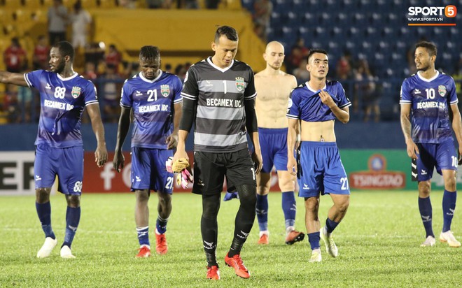 Thủ môn Tấn Trường bị CLB Bình Dương cấm thi đấu đến hết lượt đi V.League 2019 - Ảnh 1.